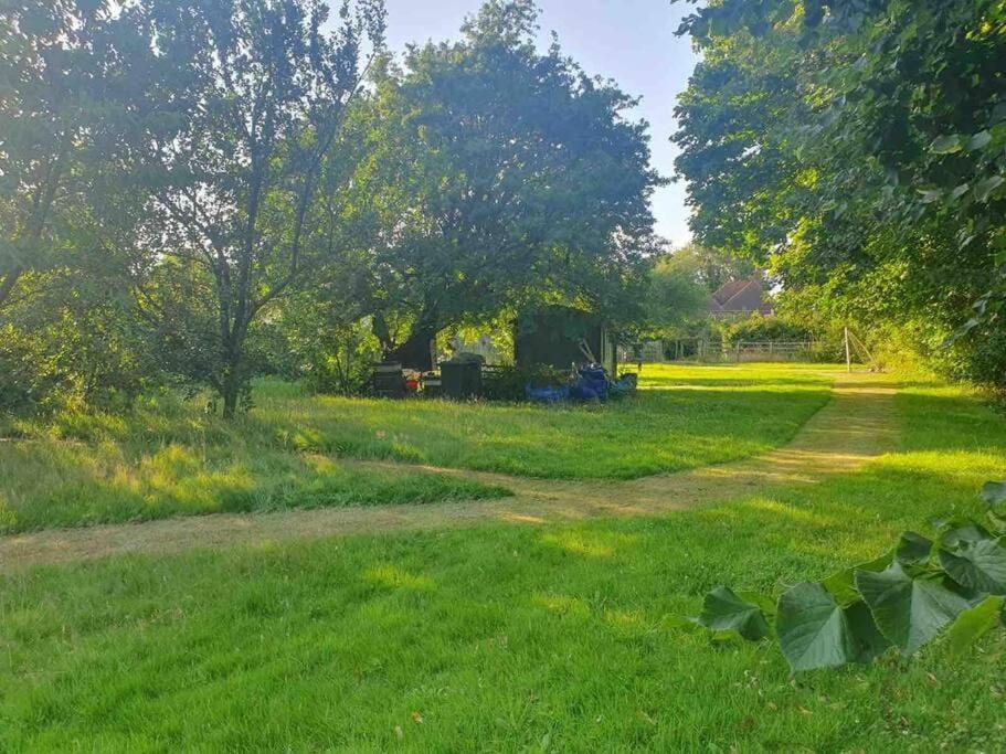 Nature Charm & Fruit Delights, Multi-Generation Celebratory Home -Try, Relax, Repeat - Sellindge Ashford  Eksteriør bilde