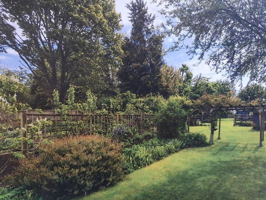 Nature Charm & Fruit Delights, Multi-Generation Celebratory Home -Try, Relax, Repeat - Sellindge Ashford  Eksteriør bilde